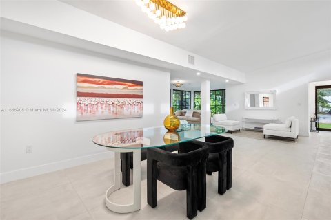 Casa en venta en Miami Beach, Florida, 4 dormitorios, 257.34 m2 № 1385942 - foto 19