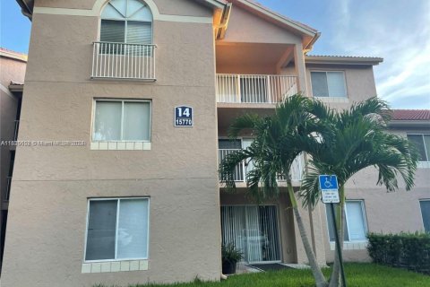 Condo in Miami, Florida, 2 bedrooms  № 1017620 - photo 5