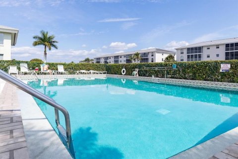 Condo in Punta Gorda, Florida, 2 bedrooms  № 1069857 - photo 23