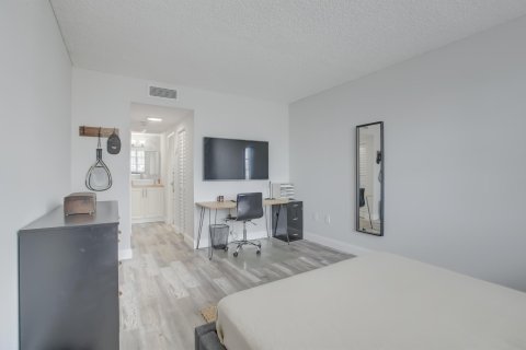 Condo in Sunny Isles Beach, Florida, 1 bedroom  № 1070422 - photo 30