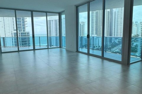 Condo in Sunny Isles Beach, Florida, 3 bedrooms  № 1406238 - photo 4