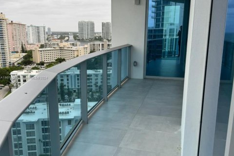 Condo in Sunny Isles Beach, Florida, 3 bedrooms  № 1406238 - photo 29