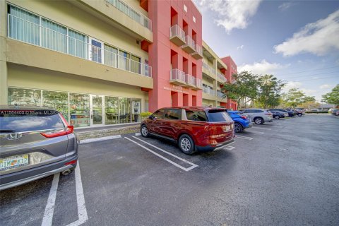 Купить коммерческую недвижимость в Хайалиа, Флорида № 1099656 - фото 19