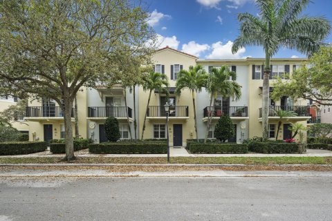 Townhouse in Jupiter, Florida 2 bedrooms, 163.51 sq.m. № 1048009 - photo 10