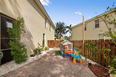 Townhouse in Boynton Beach, Florida 3 bedrooms, 139.54 sq.m. № 1397360 - photo 11