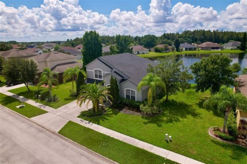 Villa ou maison à vendre à Kissimmee, Floride: 4 chambres, 213.21 m2 № 1322824 - photo 7