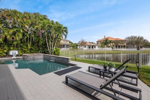 Villa ou maison à vendre à Royal Palm Beach, Floride: 5 chambres, 394.18 m2 № 1054696 - photo 14
