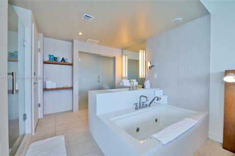 Condo in Fort Lauderdale, Florida, 1 bedroom  № 1017463 - photo 9