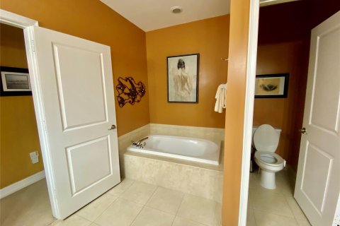 Townhouse in Fort Lauderdale, Florida 3 bedrooms, 187.38 sq.m. № 1097784 - photo 27