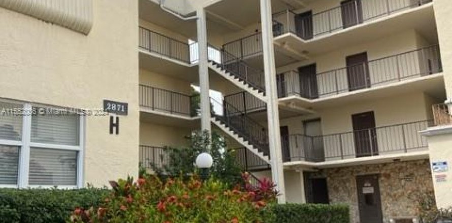 Condo in Lauderdale Lakes, Florida, 1 bedroom  № 1072342