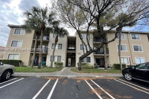 Condo in Coral Springs, Florida, 2 bedrooms  № 1381898 - photo 21