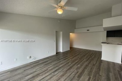 Condo in Coral Springs, Florida, 2 bedrooms  № 1381898 - photo 5