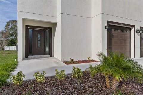 Adosado en venta en Tampa, Florida, 3 dormitorios, 186.92 m2 № 1256195 - foto 5