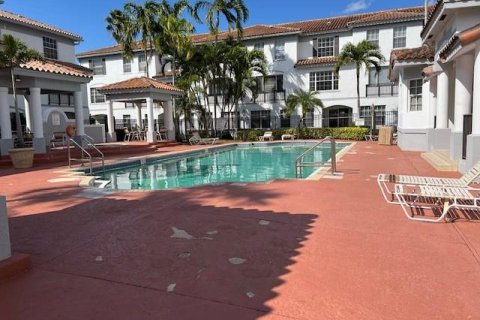 Condominio en venta en Davie, Florida, 1 dormitorio, 99.22 m2 № 1031912 - foto 2
