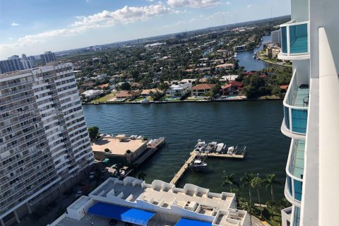 Copropriété à vendre à Hallandale Beach, Floride: 2 chambres, 123.56 m2 № 1047265 - photo 20