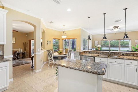 Villa ou maison à vendre à Kissimmee, Floride: 4 chambres, 217.48 m2 № 1284628 - photo 13