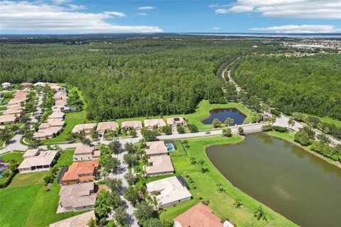 Villa ou maison à vendre à Kissimmee, Floride: 4 chambres, 217.48 m2 № 1284628 - photo 28