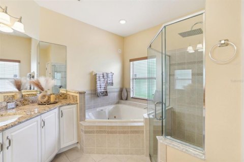 Villa ou maison à vendre à Kissimmee, Floride: 4 chambres, 217.48 m2 № 1284628 - photo 20