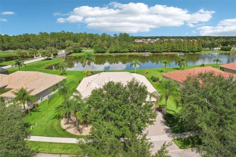 Villa ou maison à vendre à Kissimmee, Floride: 4 chambres, 217.48 m2 № 1284628 - photo 26