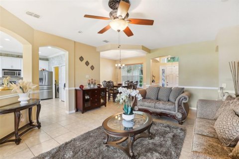 Villa ou maison à vendre à Kissimmee, Floride: 4 chambres, 217.48 m2 № 1284628 - photo 3