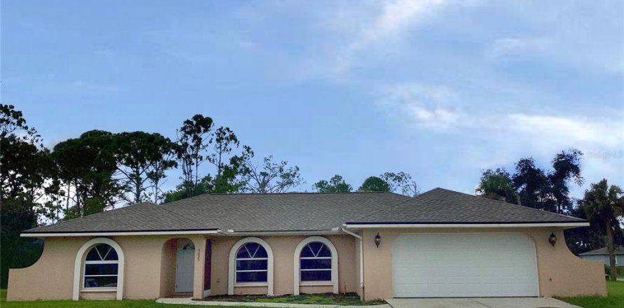 House in North Port, Florida 3 bedrooms, 161.93 sq.m. № 1340059