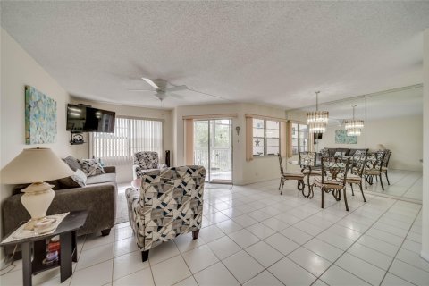 Condominio en venta en Pembroke Pines, Florida, 1 dormitorio, 97.18 m2 № 1075675 - foto 21