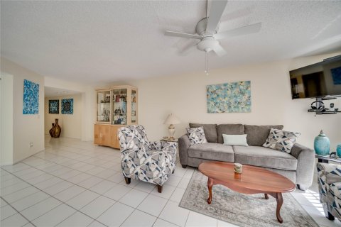 Copropriété à vendre à Pembroke Pines, Floride: 1 chambre, 97.18 m2 № 1075675 - photo 8