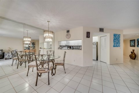 Copropriété à vendre à Pembroke Pines, Floride: 1 chambre, 97.18 m2 № 1075675 - photo 7