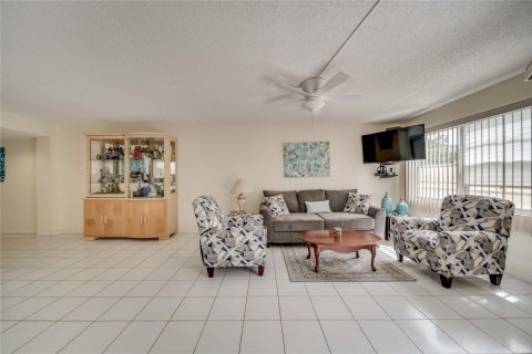 Condominio en venta en Pembroke Pines, Florida, 1 dormitorio, 97.18 m2 № 1075675 - foto 19