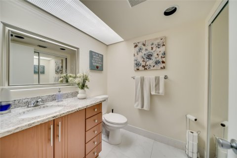 Copropriété à vendre à Pembroke Pines, Floride: 1 chambre, 97.18 m2 № 1075675 - photo 11