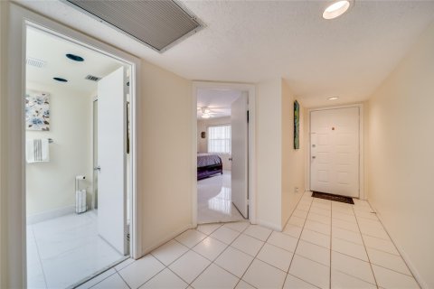 Copropriété à vendre à Pembroke Pines, Floride: 1 chambre, 97.18 m2 № 1075675 - photo 15