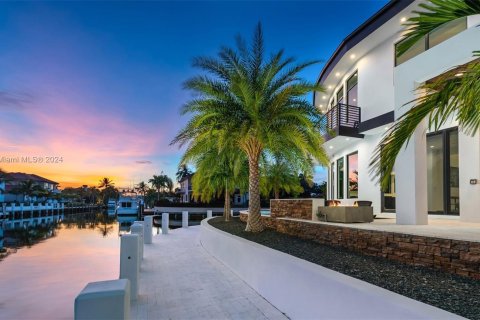 Casa en venta en Lighthouse Point, Florida, 5 dormitorios, 435.53 m2 № 1059405 - foto 4