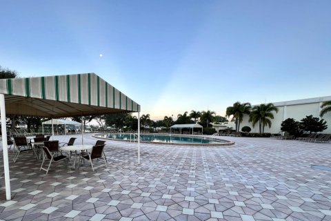 Copropriété à vendre à West Palm Beach, Floride: 2 chambres, 90.86 m2 № 1037951 - photo 2