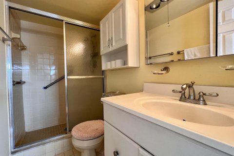 Condo in West Palm Beach, Florida, 2 bedrooms  № 1037951 - photo 11