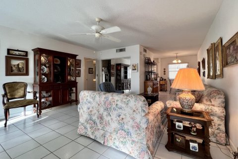 Copropriété à vendre à West Palm Beach, Floride: 2 chambres, 90.86 m2 № 1037951 - photo 1