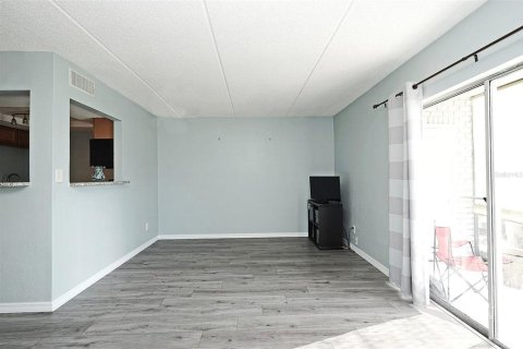 Condo in Winter Park, Florida, 1 bedroom  № 1374498 - photo 2