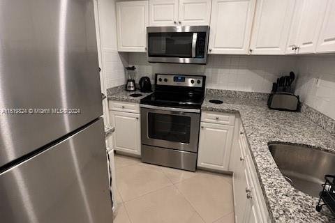 Condo in Miami Beach, Florida, 1 bedroom  № 1240931 - photo 6