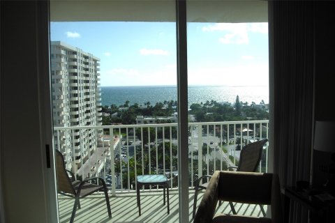 Condo in Fort Lauderdale, Florida, 1 bedroom  № 1208227 - photo 12