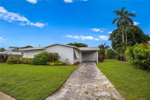 House in Fort Lauderdale, Florida 3 bedrooms, 117.52 sq.m. № 1402889 - photo 1