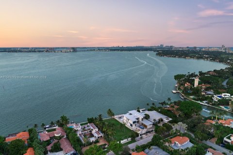 Villa ou maison à vendre à Miami Beach, Floride: 7 chambres, 812.06 m2 № 1035362 - photo 19