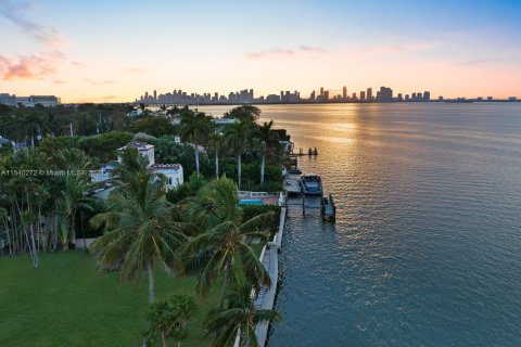 Villa ou maison à vendre à Miami Beach, Floride: 7 chambres, 812.06 m2 № 1035362 - photo 22