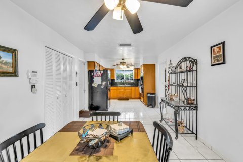 Villa ou maison à vendre à Cooper City, Floride: 4 chambres, 201.97 m2 № 1026713 - photo 13
