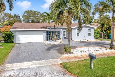 Villa ou maison à vendre à Cooper City, Floride: 4 chambres, 201.97 m2 № 1026713 - photo 1