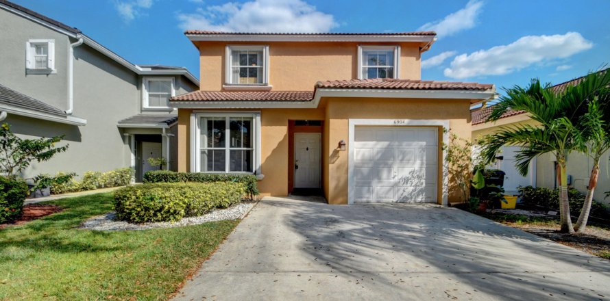 Casa en Lake Worth, Florida 3 dormitorios, 154.22 m2 № 1026670