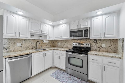 Copropriété à vendre à Pompano Beach, Floride: 3 chambres, 171.03 m2 № 1331232 - photo 8