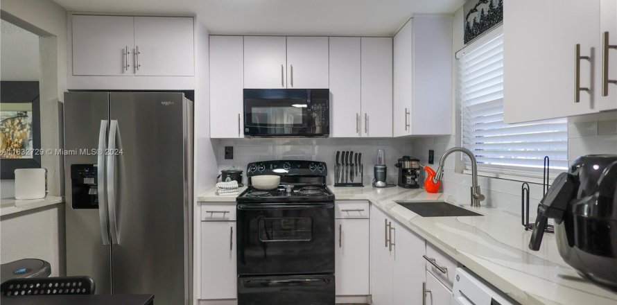 Condo in Sunrise, Florida, 1 bedroom  № 1293645