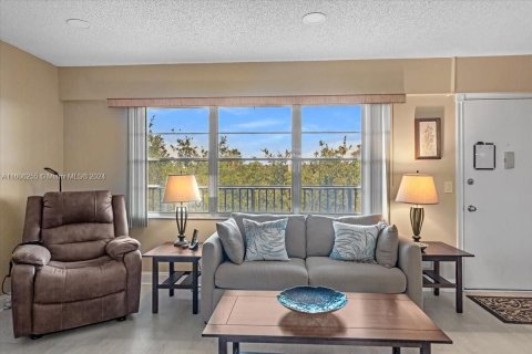 Condominio en venta en Pembroke Pines, Florida, 1 dormitorio, 65.22 m2 № 1227225 - foto 9