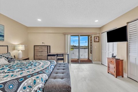 Condominio en venta en Pembroke Pines, Florida, 1 dormitorio, 65.22 m2 № 1227225 - foto 26