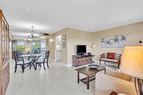 Condominio en venta en Pembroke Pines, Florida, 1 dormitorio, 65.22 m2 № 1227225 - foto 5
