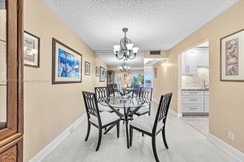 Condominio en venta en Pembroke Pines, Florida, 1 dormitorio, 65.22 m2 № 1227225 - foto 14